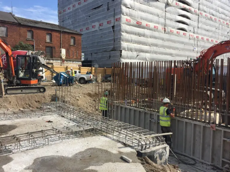 Preparations to pour concrete