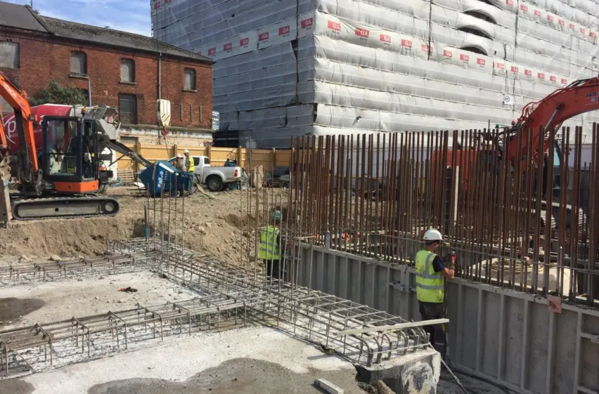 Preparations to pour concrete