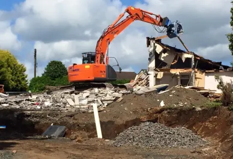 Demoliting existing buildings using grab jpeg