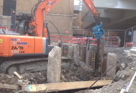 Placing sheet piles at BWECC JPG